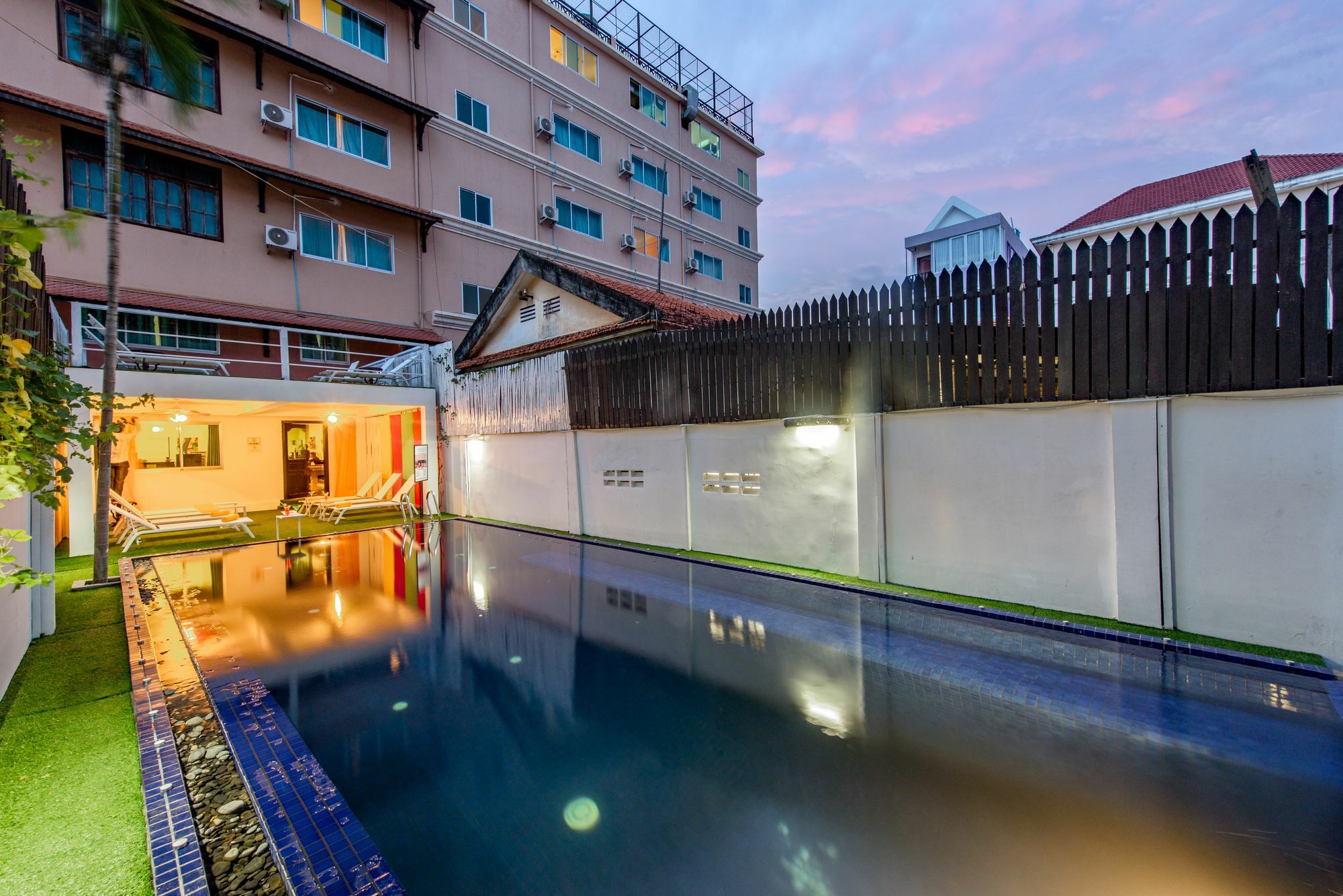 Jk Resident Hotel Siem Reap Eksteriør billede